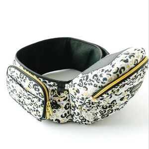 TushBaby Hip Carrier - NWOT